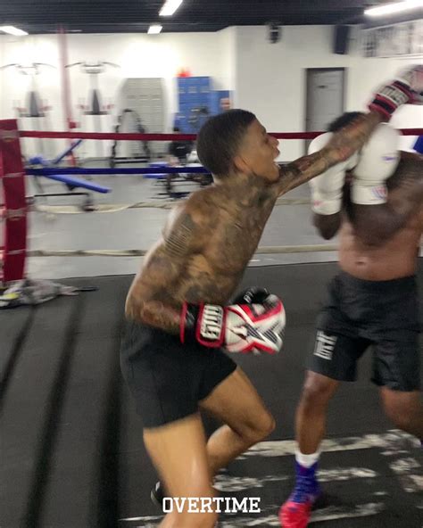 No Jumper On Twitter Nle Choppa Shows Off His Boxing Skills