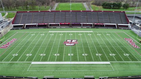 Longtime Independent UMass Is Joining A Football Conference - The Spun