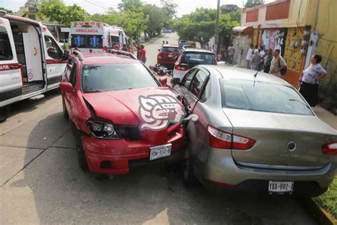 Imprudente Taxista Provoca Aparatoso Accidente En Coatza