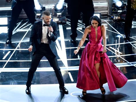 The 7 Songs Performed During The Oscars Sold 30,000 Copies On Sunday Alone