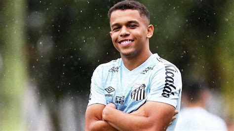 Santos Acerta Mais Uma Sa Da Para