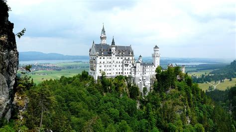 Top 10 Tourist Attractions in Germany: Absolute Must Sees in 2024