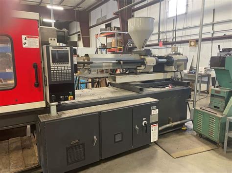 Used Cincinnati Milacron Mt Injection Molding Machine