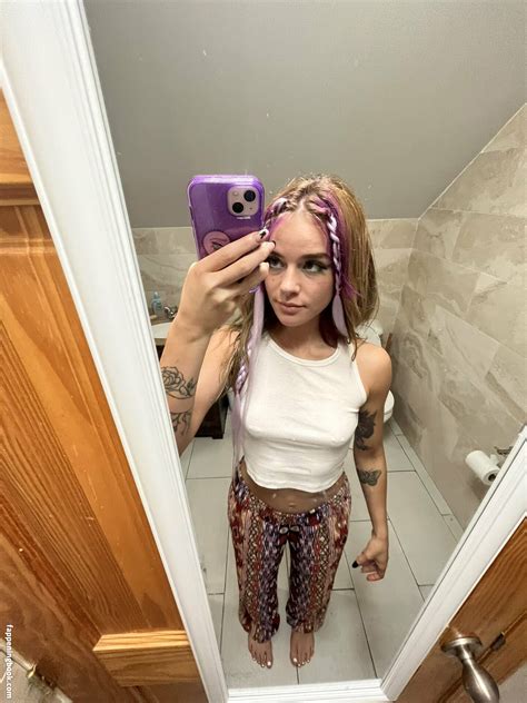 Kambbii Kambiiiii Nude OnlyFans Leaks Fappening FappeningBook