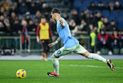 Lazio Beat Roma To Book Coppa Italia Semi Final Berth Reuters