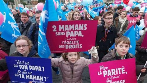 Decenas De Miles Protestan En París Contra El Matrimonio Gay Mundo