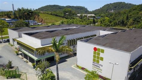 IFC Campus Blumenau oferta vagas gratuitas para graduação via SiSU