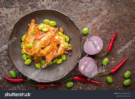 Pad Ped Sator Goong Thai Food ภาพสตอก 2033667725 Shutterstock