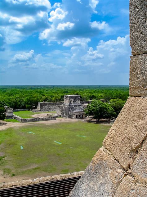 Temple El Castillo Pyramide Kukulcan De Chichen Itza Mexico Photo Stock