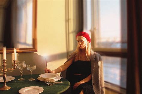 Pussy Riot Lid Diana Burkot Sancties Tegen Rusland Zijn Compleet