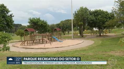 Vídeo Moradores do Setor O reclamam do abandono do único parque