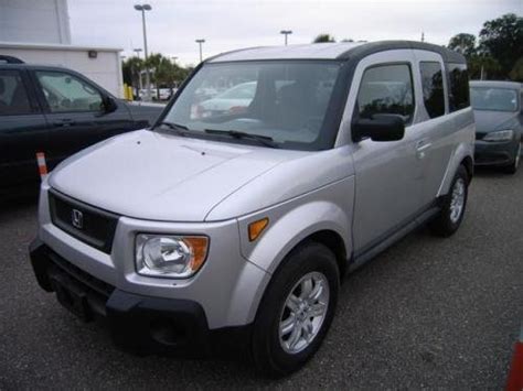 Photo Image Gallery & Touchup Paint: Honda Element in Alabaster Silver ...