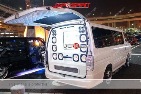 Toyota Hiace H100 Sotomuki Style 8 Speaker And One Big Led Screen By Auto