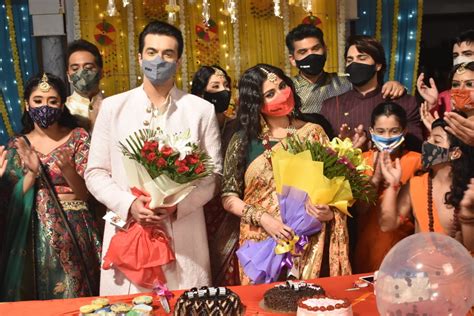 Tv Heartthrob Mohsin Khan Celebrates His Birthday On Yeh Rishta Kya