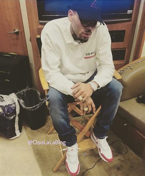 Chris Brown: "Awards Used To Mean Something, Now It's About Likes And ...