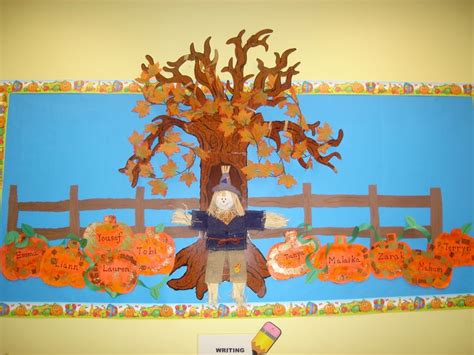 Fall Tree Bulletin Board Idea Preschoolplanet