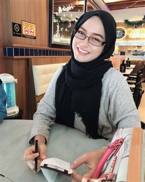 Yuna Zainal Hijaber Sweety Malaysian Hijjabi Beautiful Hijab