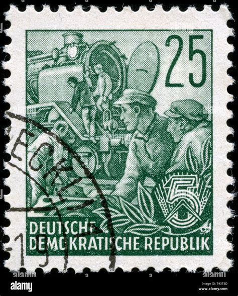 Briefmarke aus Ostdeutschland DDR im Fünfjahresplan Serie 1957