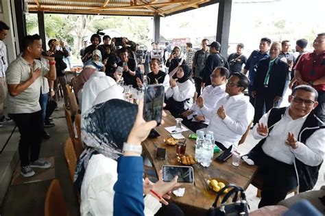 Ngobrol Bareng Milenial Dan Gen Z Di Warkop Mahfud Md Siap Buka Ruang