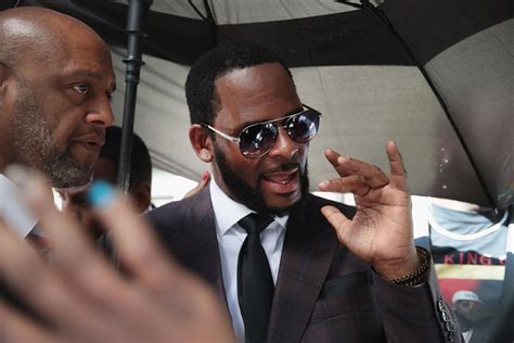 R Kelly Has Been Arrested On Federal Sex Crime Charges Vox