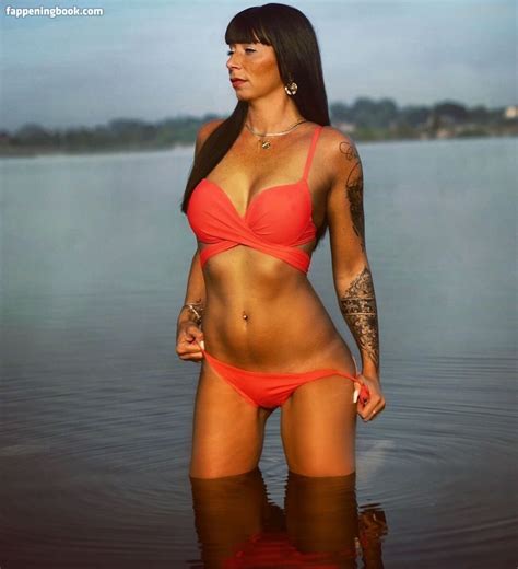 Claudia S Nude OnlyFans Leaks Fappening FappeningBook