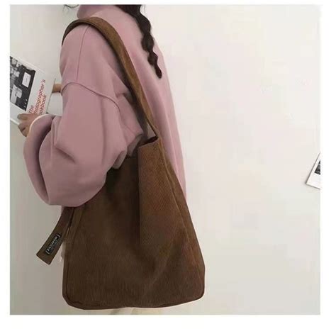 กระเป๋าผ้าลูกฟูกป้ายfashion Corduroy Bag กระเป๋าเคียง กระเป๋าย่าม สะพายข้างปรับได้ Sc4398