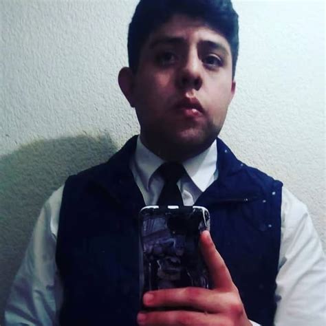 Sergio Valenzuela Valenzuelachecoo • Threads Say More