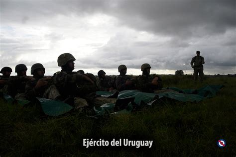 Paracaidismo Militar En El Departamento De Canelones Ejército Nacional