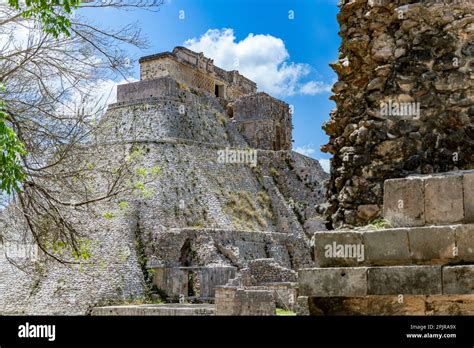 Pyramid Of The Magician Uxmal Yucatan Mexico Stock Photo Alamy