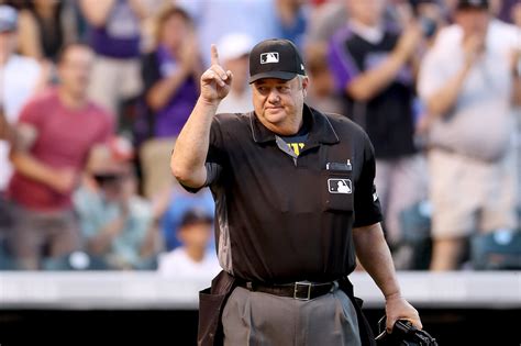 Umpire Joe West works 5,000th career game - Daily Press