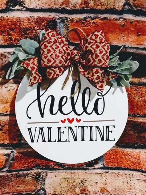 Hello Valentine Valentines Day 12 Inch Round Door Hanger Etsy Valentines Door Hanger Diy