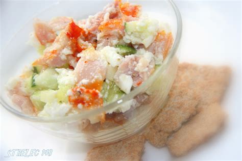Салат с копченой курицей, огурцом и пресным сыром - пошаговый рецепт с ...