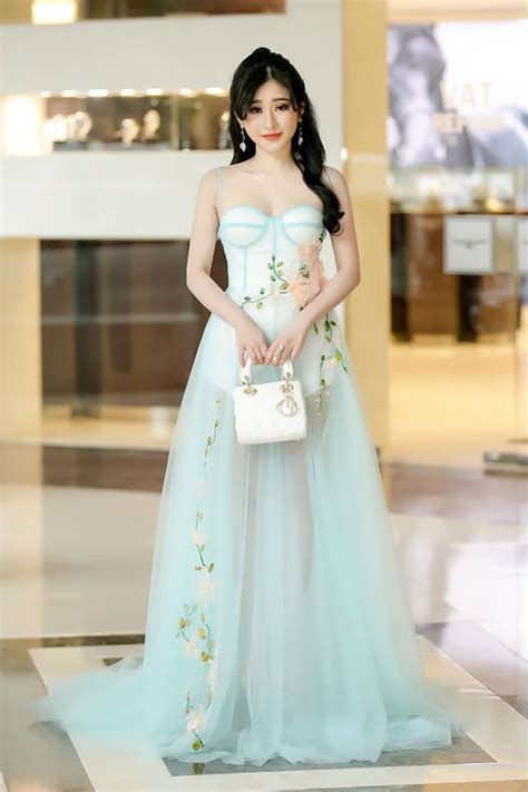 Hot girl Ivy Phụ nữ đừng chờ đàn ông tặng đồ hiệu Thời trang