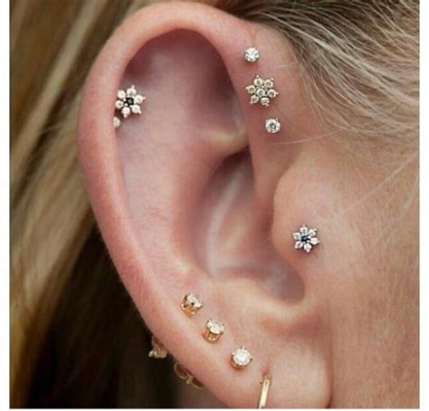 Ear Piercings Helix Piercings Tattoo Und Piercing Cute Ear Piercings