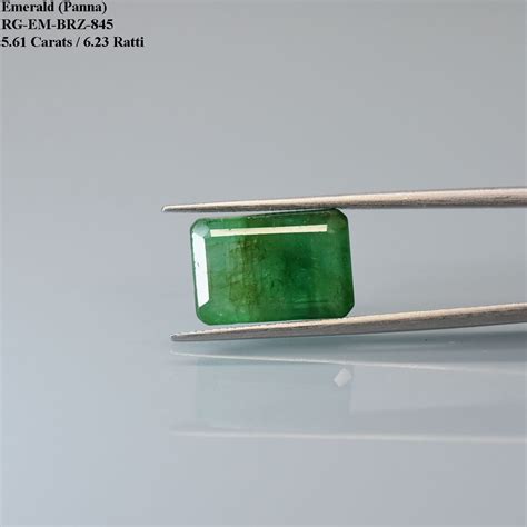 Carats Brazilian Emerald Ratti Panna Rajendra S Gems