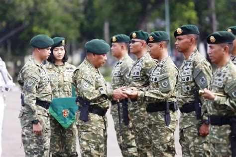 Pangdivif Kostrad Pimpin Sertijab Komandan Satuan Dan Tradisi Korps