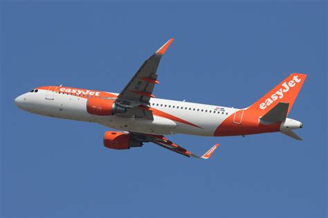 Oe Ivm Airbus A Sl Easyjet Europe Lfll Lyon Flickr