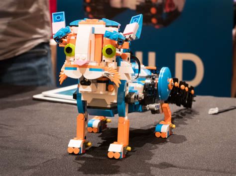 Lego Boost turns all legos into robot parts - Reviewed