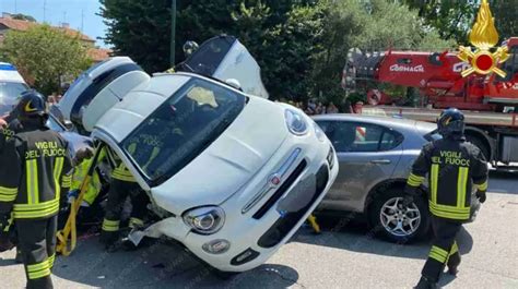 Incidente A Mestre In Viale San Marco Carambola Tra Tre Auto