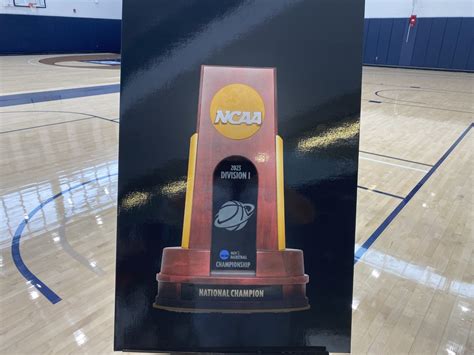 UConn men's basketball use carboard trophy as NCAA title inspiration