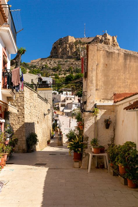 El Barrio De Santa Cruz The Charming Old Town Of Alicante Flickr