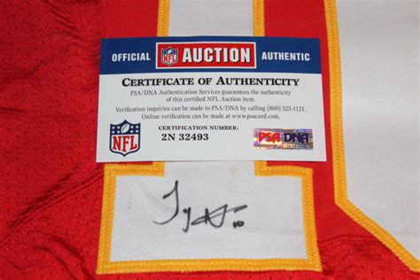 Nfl Auction Crucial Catch Chiefs Tyreek Hill Game Worn And Signed