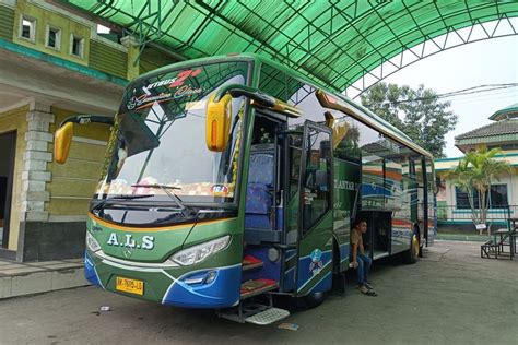 Foto POPULER OTOMOTIF Pengusaha Otobus Mulai Menikmati Tol Trans