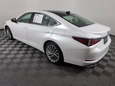 Certified Pre Owned Lexus Es Luxury Dr Car In Davenport