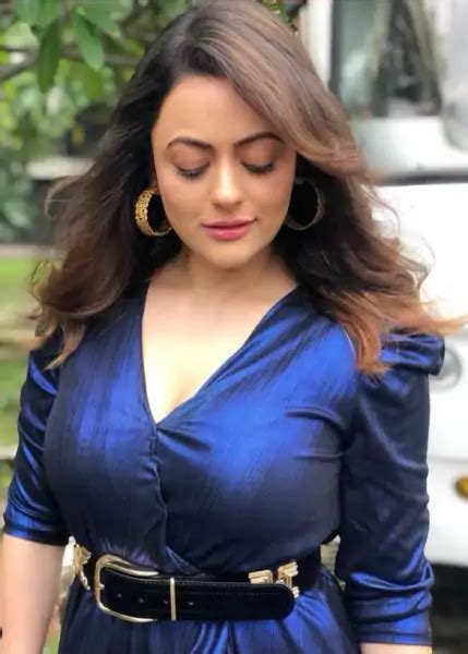 Shruti Sodhi Top Hot Pics And Photo