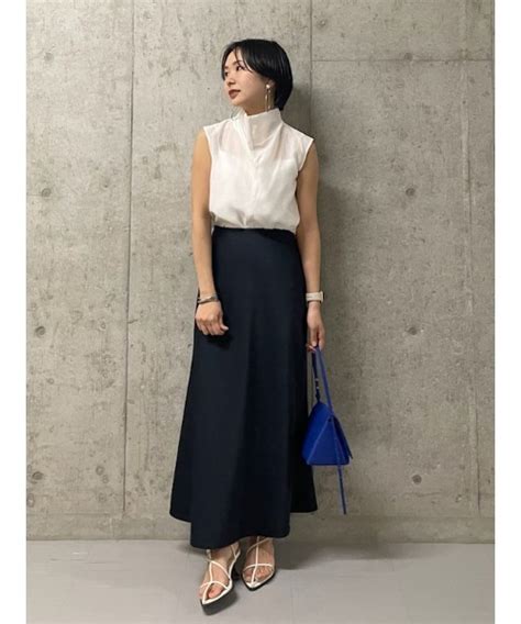 Mila Owen（ミラオーウェン）の「ハリ感バイアスナロースカート（スカート）」 Wear