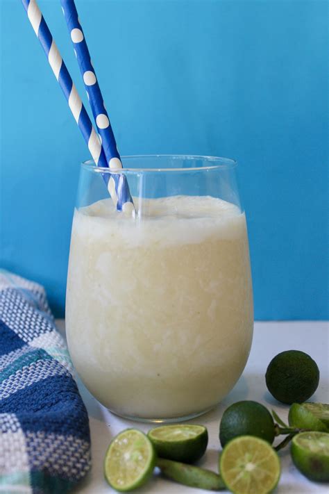 Tropical Pineapple Smoothie – The Expat Dietitian