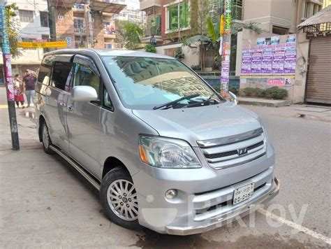 Toyota Noah X 2005 For Sale In Khilgaon Bikroy