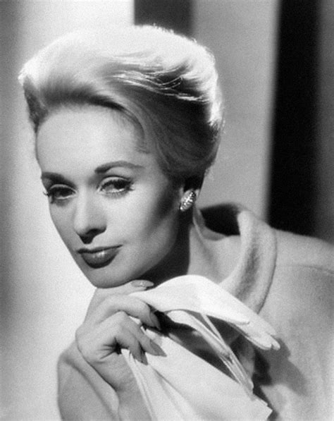 It S The Pictures That Got Small The Thursday Glamour 15 Tippi Hedren Classic Movie