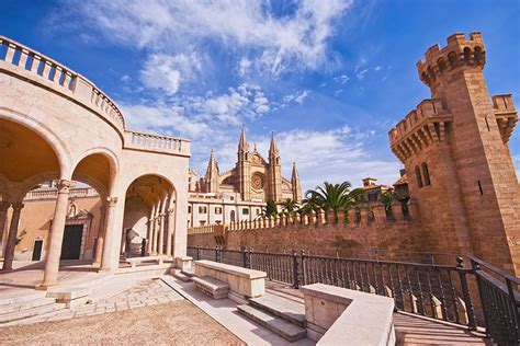 Palacio Real De La Almudaina